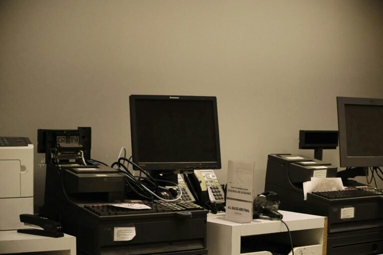 Trabajo vacío sin empleados equipo de venta